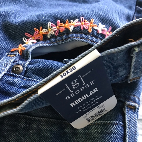 Hand Embroidered Jeans - Picture 4 of 8